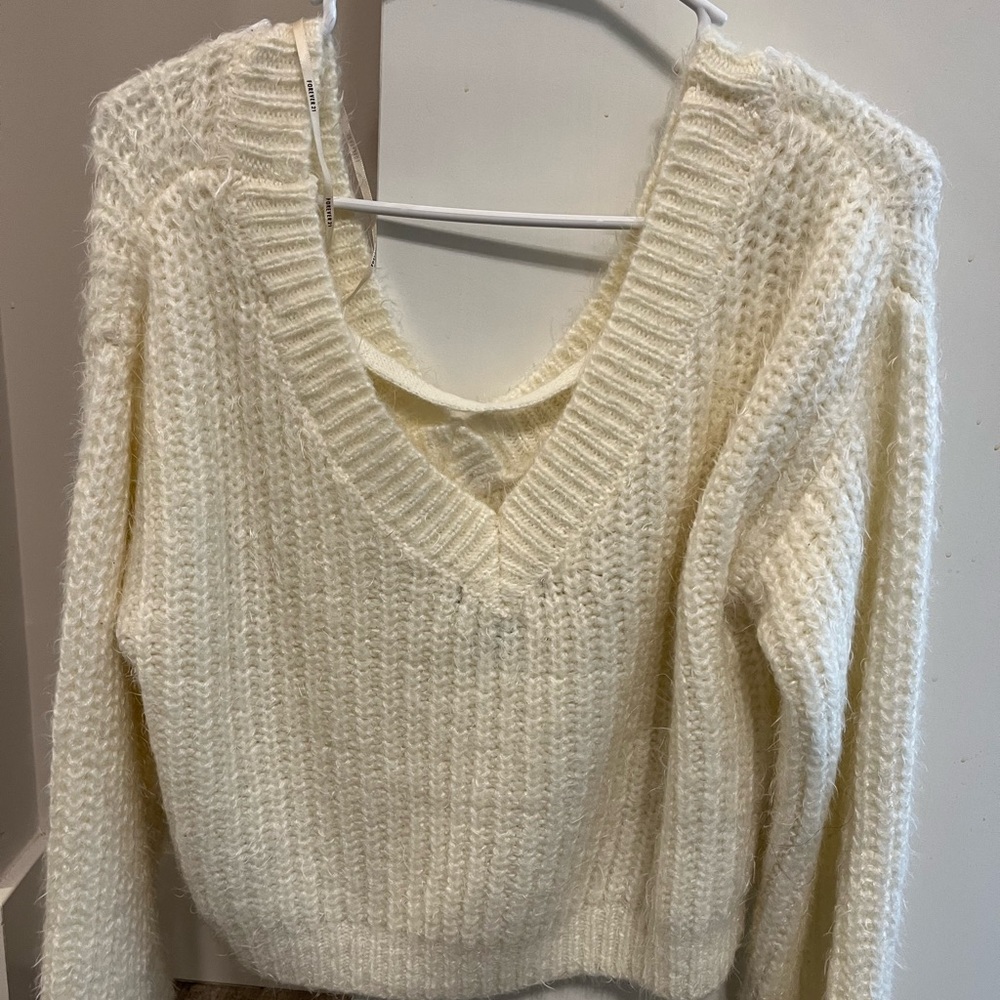 Cream sweater - Picture 2 of 2